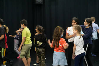 Tanz Theater Gäääng